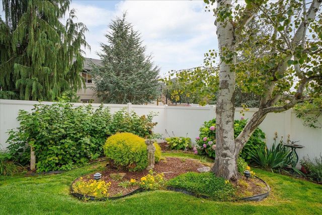 5122 N Harvard Ct, Spokane, WA 99206