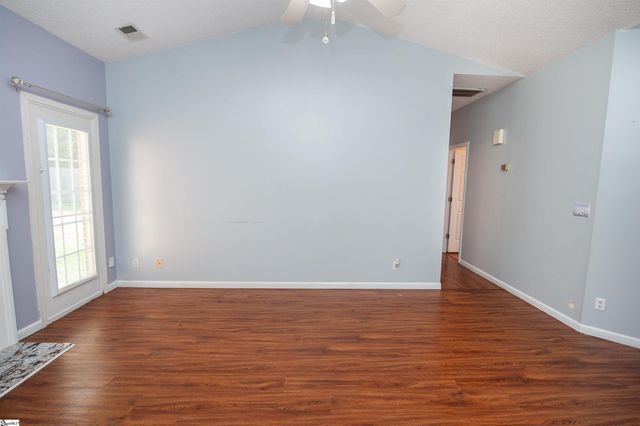 298 Glen Crest Drive, Moore, SC 29369