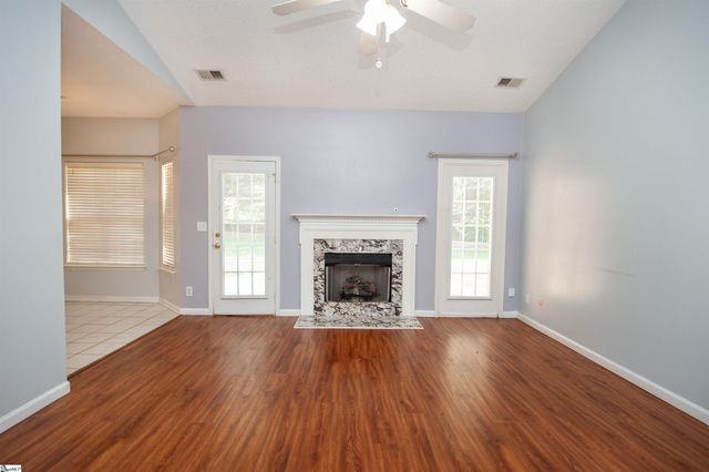 298 Glen Crest Drive, Moore, SC 29369