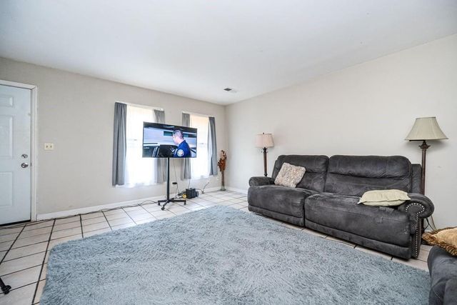 197 High Creek Drive, Roswell, GA 30076