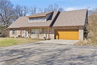 2712 N Liberty Street, Independence, MO 64050