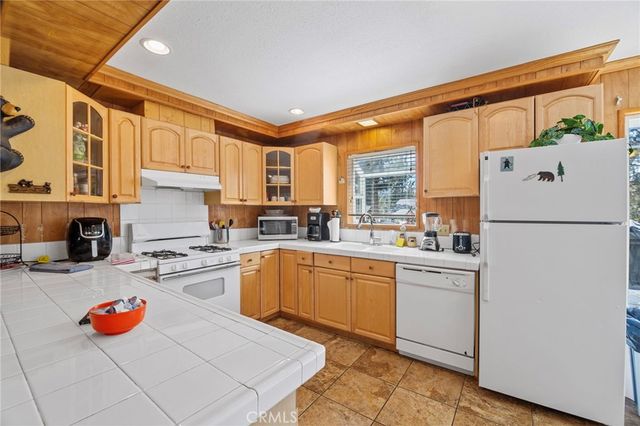 366 Curly, Big Bear City, CA 92314