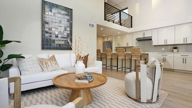 808 W Balboa Front, Newport Beach, CA 92661