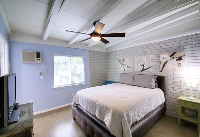 2325 Newfield LN A, Austin, TX 78703