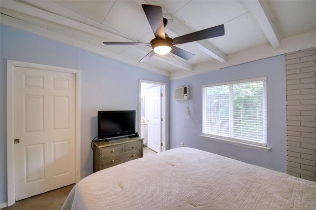 2325 Newfield LN A, Austin, TX 78703