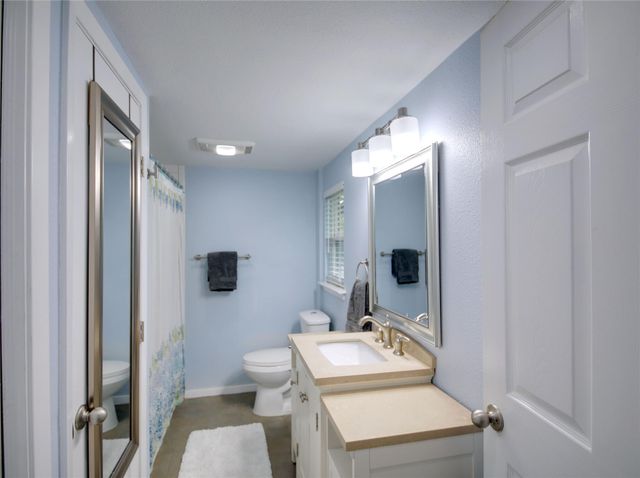 2325 Newfield LN A, Austin, TX 78703