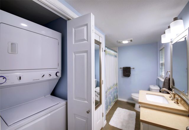 2325 Newfield LN A, Austin, TX 78703