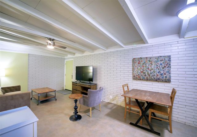 2325 Newfield LN A, Austin, TX 78703