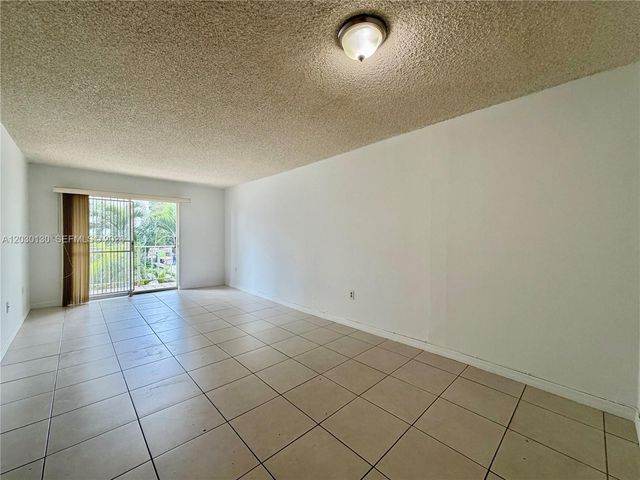 901 SW 37th Avenue 25, Miami, FL 33135