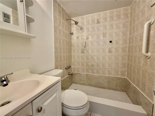 901 SW 37th Avenue 25, Miami, FL 33135