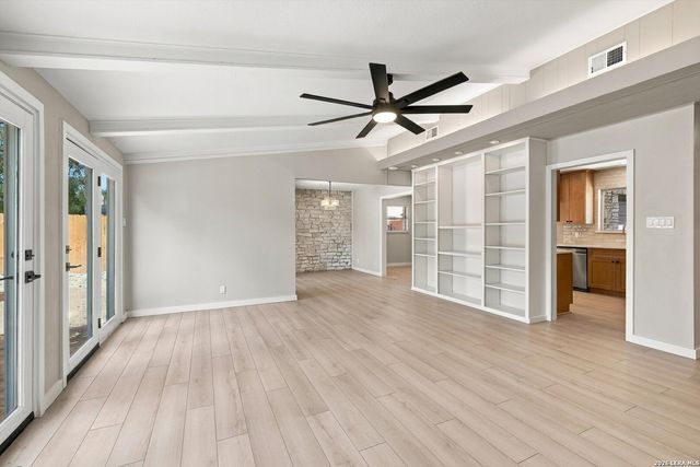 1006 Homeric Dr, San Antonio, TX 78213