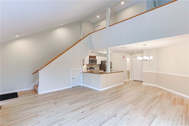 816 Williamsbug Circle 816, Warwick, RI 02886