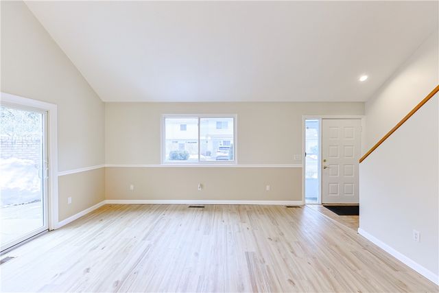 816 Williamsbug Circle 816, Warwick, RI 02886