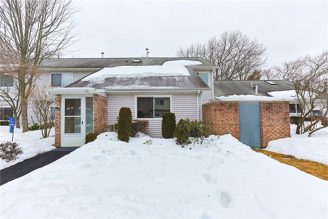 816 Williamsbug Circle 816, Warwick, RI 02886