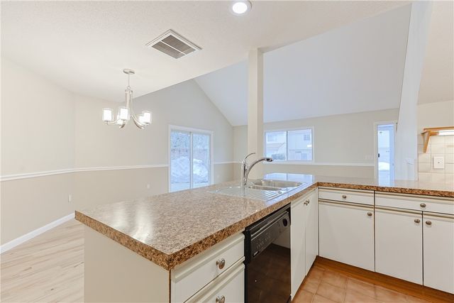 816 Williamsbug Circle 816, Warwick, RI 02886