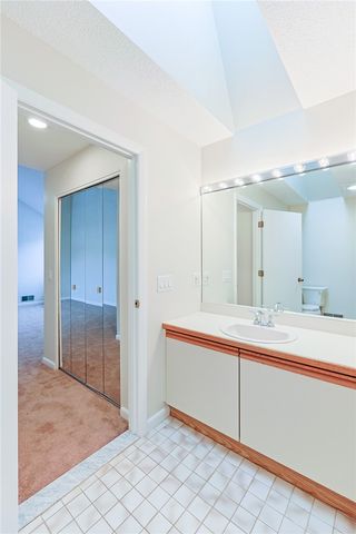 816 Williamsbug Circle 816, Warwick, RI 02886