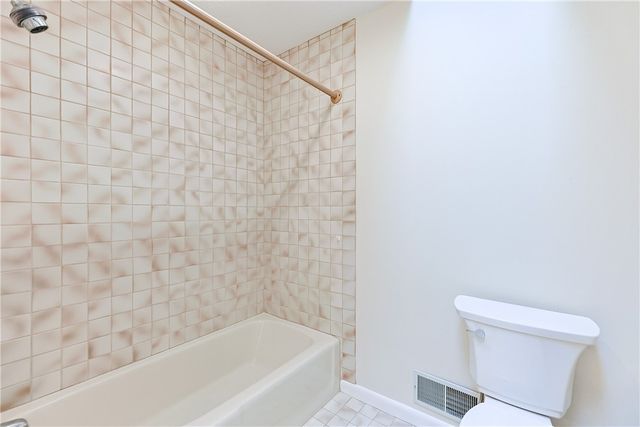 816 Williamsbug Circle 816, Warwick, RI 02886