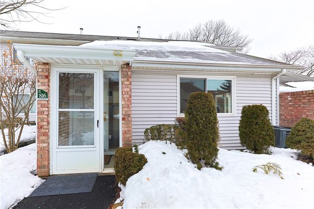 816 Williamsbug Circle 816, Warwick, RI 02886