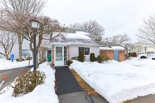 816 Williamsbug Circle 816, Warwick, RI 02886