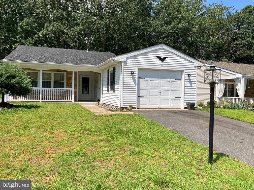 45 HUNTINGTON DR, Southampton, NJ 08088