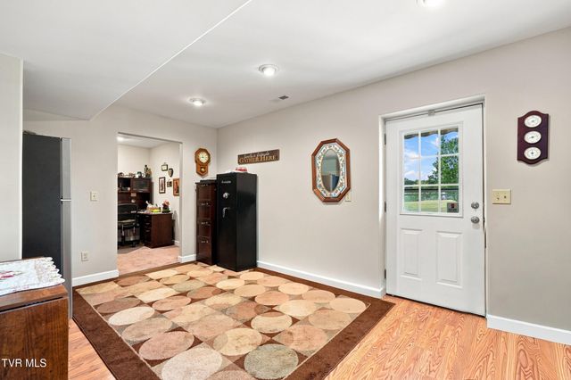 286 Upper Sand Valley Road, Jonesborough, TN 37659