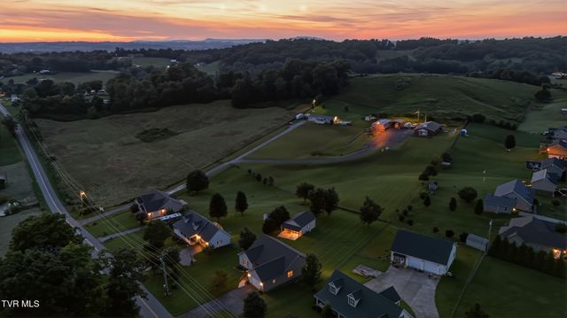 286 Upper Sand Valley Road, Jonesborough, TN 37659