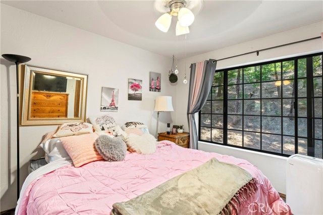 27528 Ashwood Lane, Lake Arrowhead, CA 92352