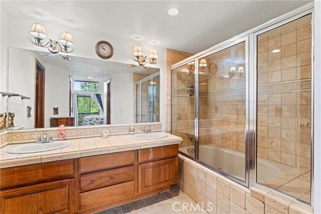 27528 Ashwood Lane, Lake Arrowhead, CA 92352