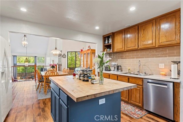 27528 Ashwood Lane, Lake Arrowhead, CA 92352