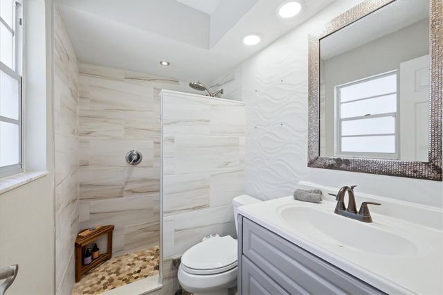 9811 28TH AVENUE E, Palmetto, FL 34221