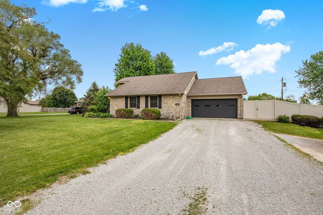 4703 W 1200 N, Knightstown, IN 46148