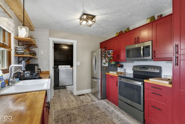 4703 W 1200 N, Knightstown, IN 46148