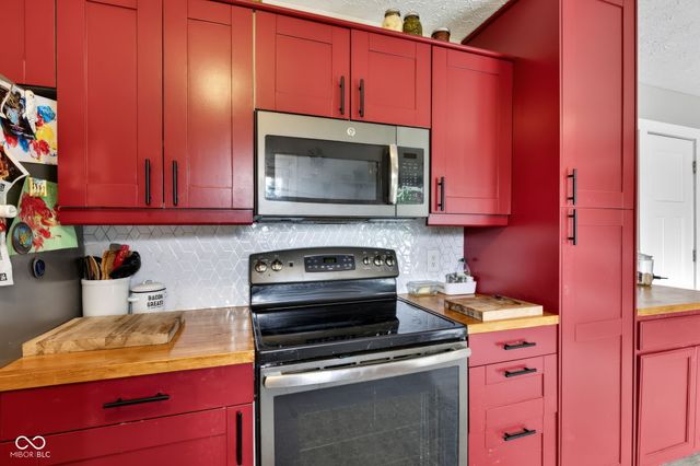 4703 W 1200 N, Knightstown, IN 46148