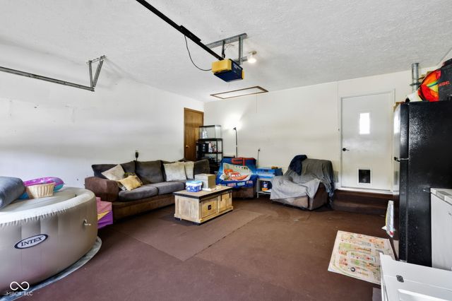4703 W 1200 N, Knightstown, IN 46148