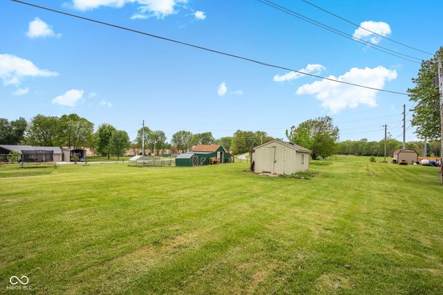 4703 W 1200 N, Knightstown, IN 46148