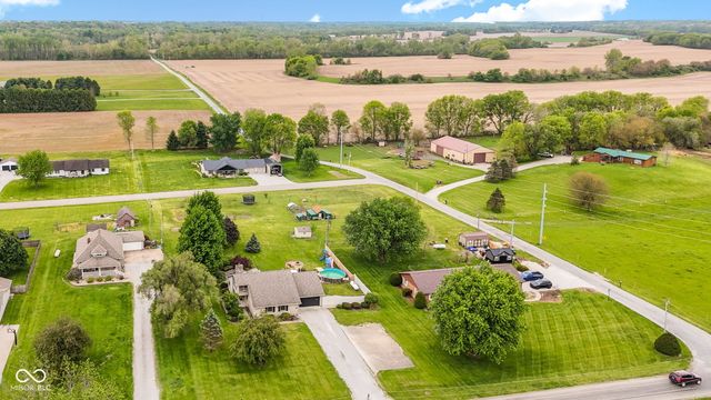 4703 W 1200 N, Knightstown, IN 46148