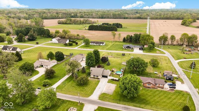 4703 W 1200 N, Knightstown, IN 46148