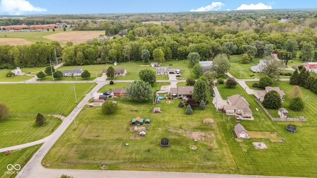 4703 W 1200 N, Knightstown, IN 46148