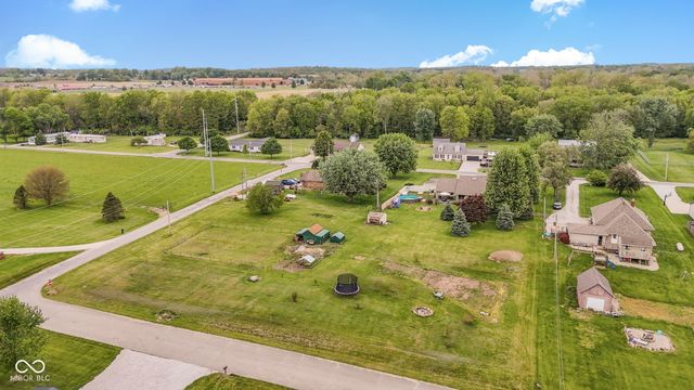 4703 W 1200 N, Knightstown, IN 46148