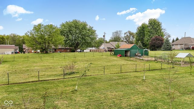 4703 W 1200 N, Knightstown, IN 46148