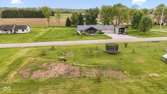 4703 W 1200 N, Knightstown, IN 46148