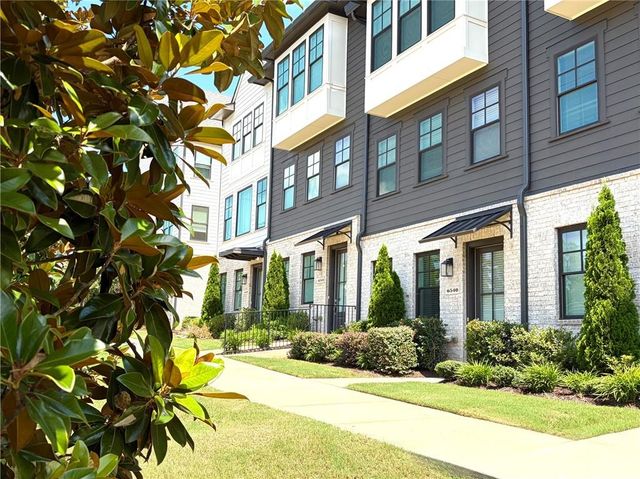 6540 Beacon Drive, Sandy Springs, GA 30328