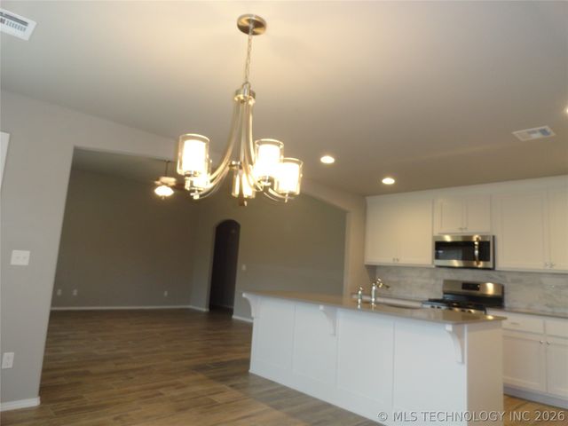 13410 E 43rd Street, Tulsa, OK 74134
