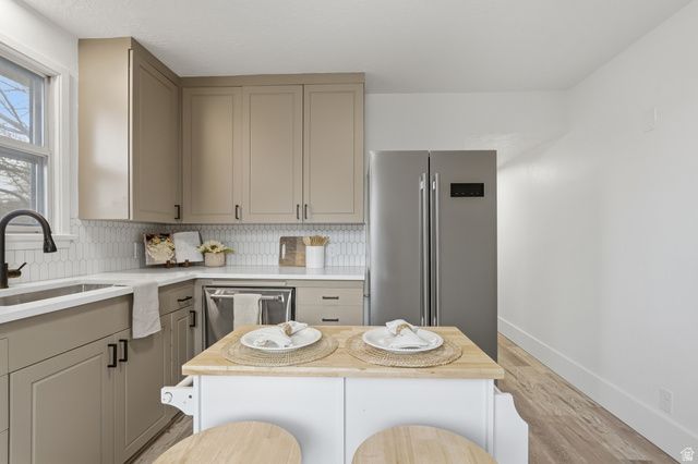 3856 GRANDVIEW DR, Ogden, UT 84403