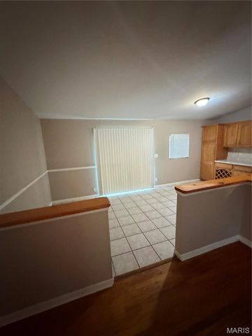 1190 Cheyenne Drive, St Louis, MO 63033