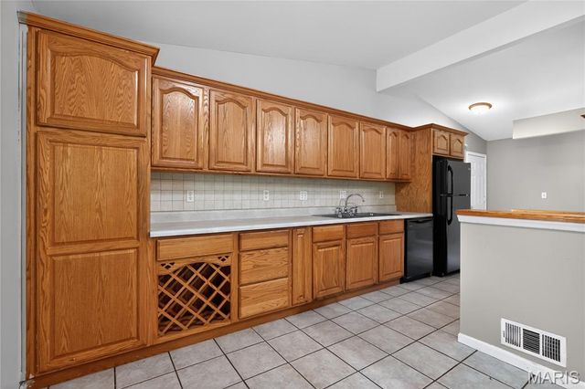 1190 Cheyenne Drive, St Louis, MO 63033