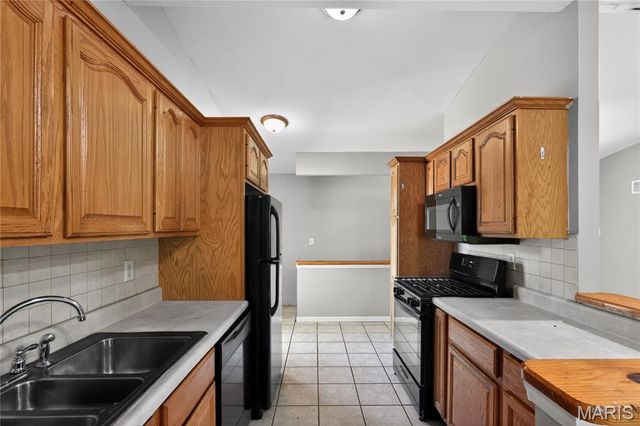 1190 Cheyenne Drive, St Louis, MO 63033