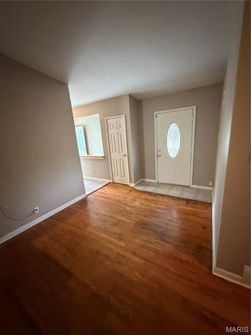 1190 Cheyenne Drive, St Louis, MO 63033