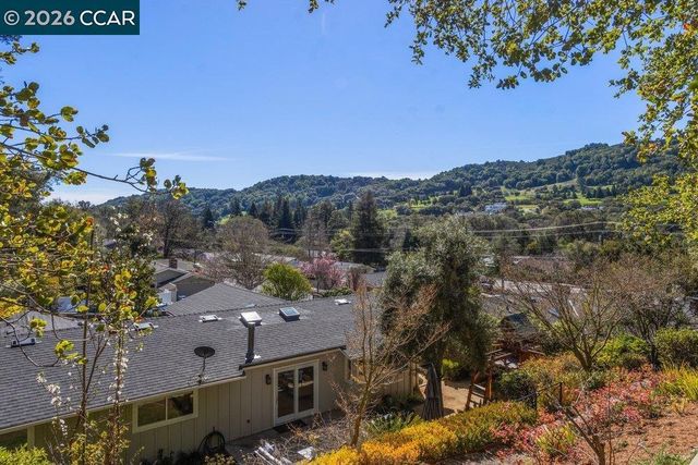 7 7 Whitehall Dr, Orinda, CA 94563