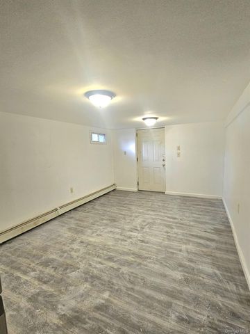 7 Montgomery Street, Brentwood, NY 11717